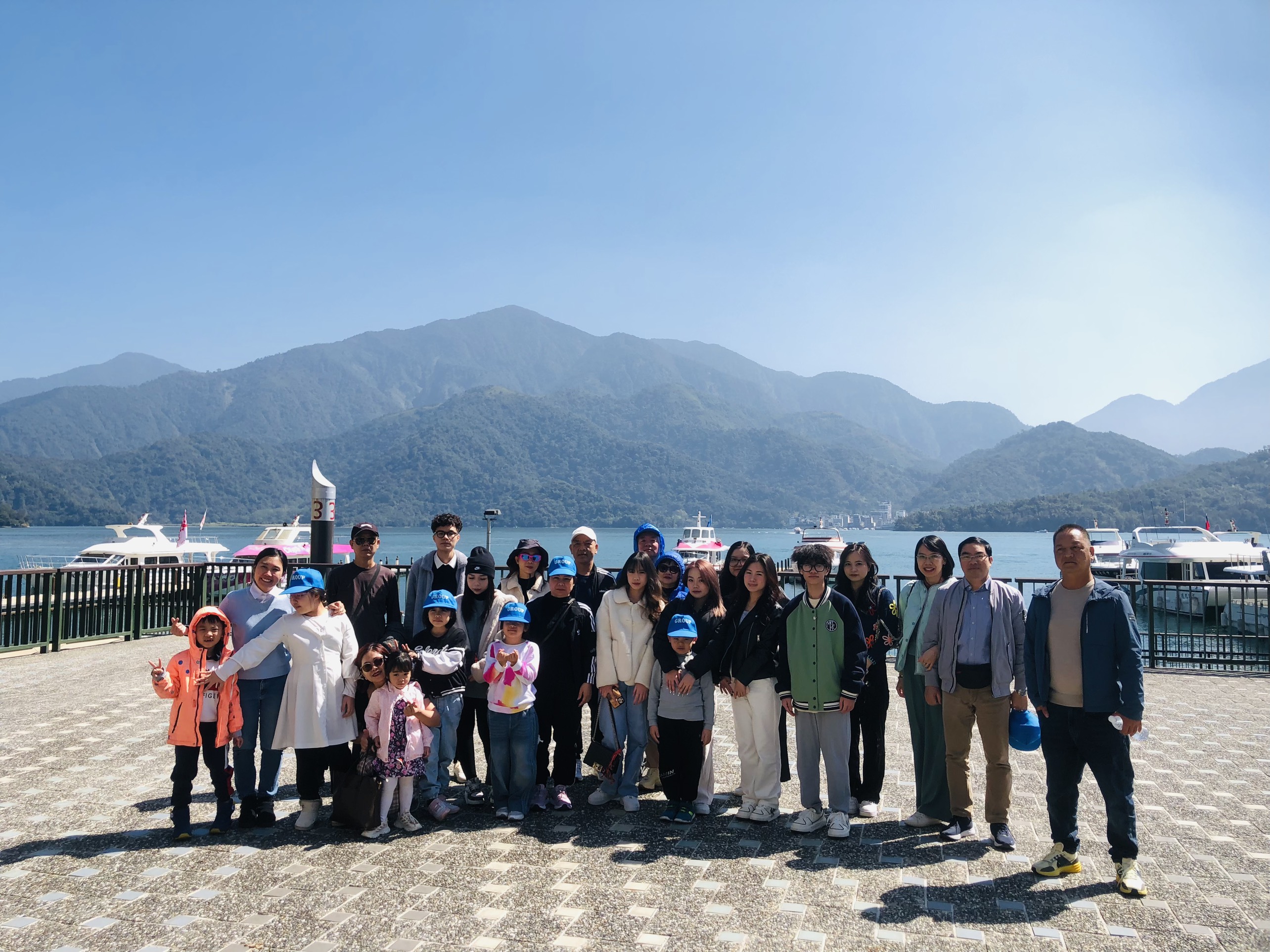 Ảnh Đoàn Đài Loan Tết