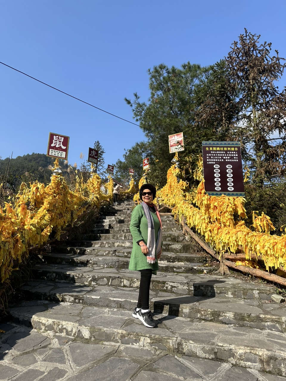 Ảnh Đoàn Phượng Hoàng cổ trấn Trung Quốc