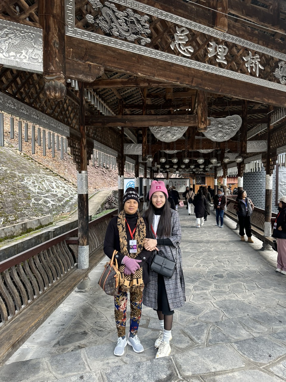 Ảnh Đoàn Phượng Hoàng cổ trấn Trung Quốc